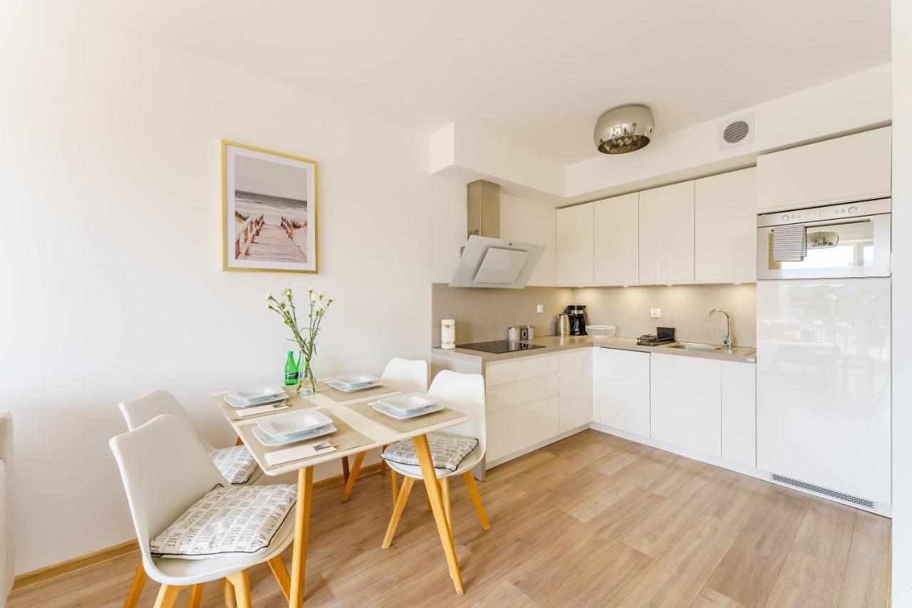 Apartament Solna 11A/404 코워브제크 외부 사진